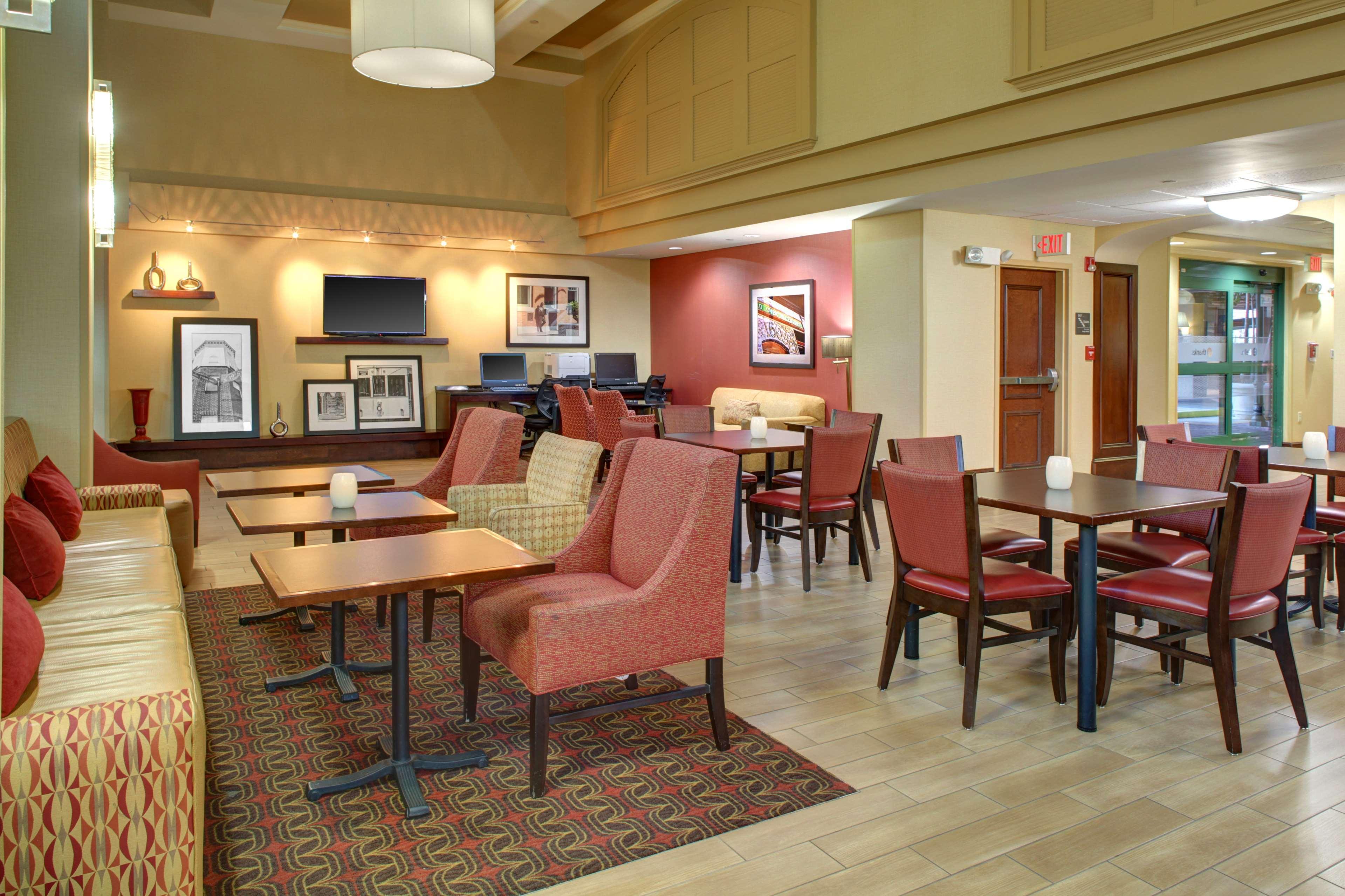 Hampton Inn & Suites Tampa Ybor City Downtown Екстериор снимка