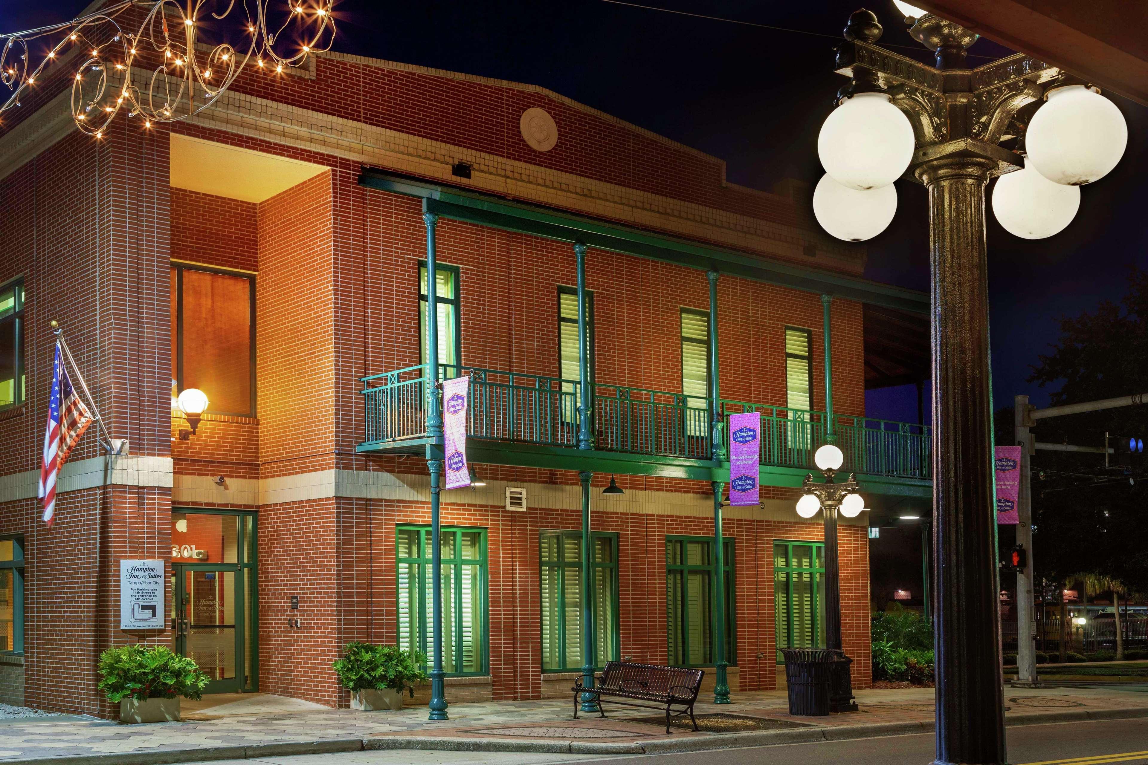 Hampton Inn & Suites Tampa Ybor City Downtown Екстериор снимка