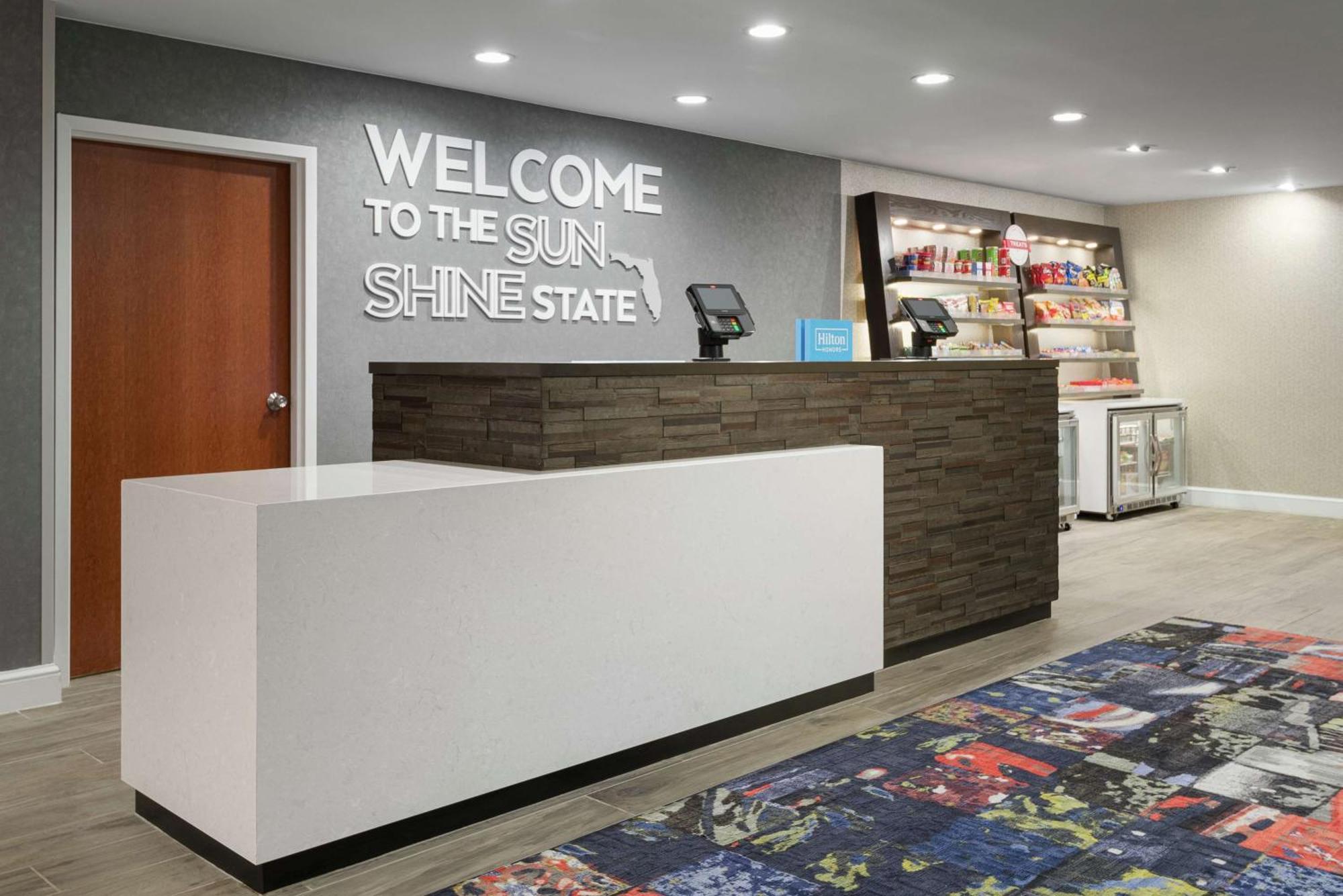 Hampton Inn & Suites Tampa Ybor City Downtown Екстериор снимка