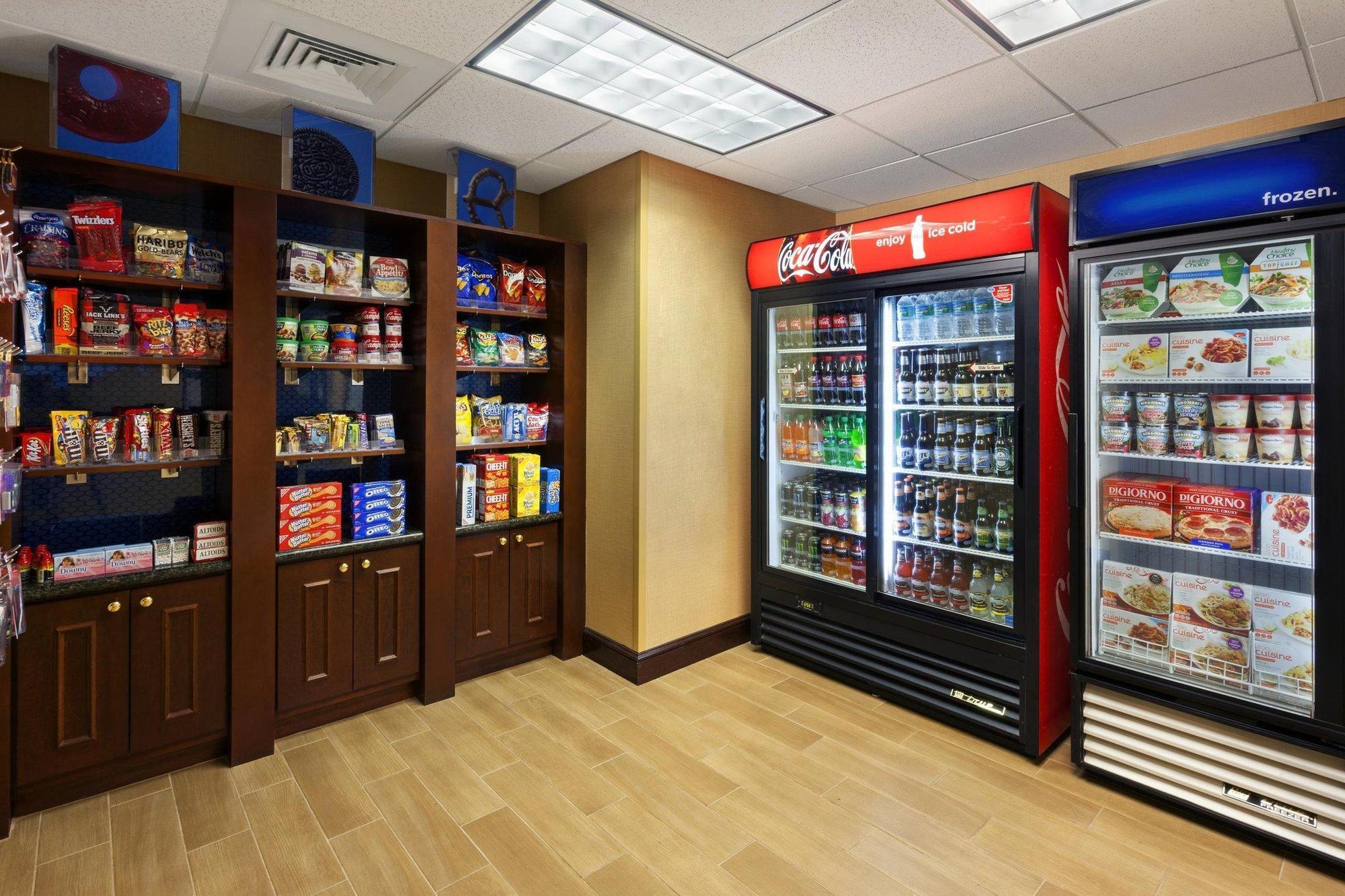 Hampton Inn & Suites Tampa Ybor City Downtown Екстериор снимка